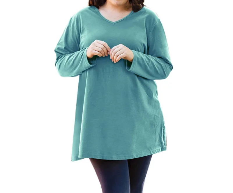 Jersey V-Neck Long Sleeve Tunic - Plus In Emerald Green