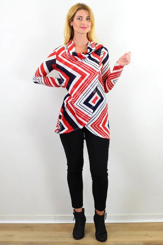 Abstract Lines Crossover Tunic Top