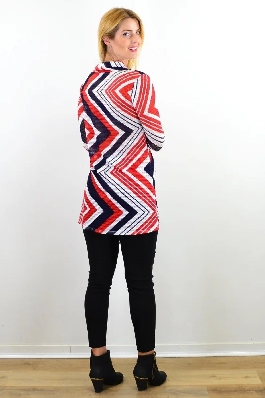 Abstract Lines Crossover Tunic Top