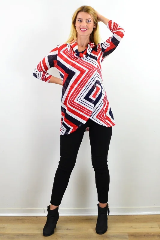 Abstract Lines Crossover Tunic Top