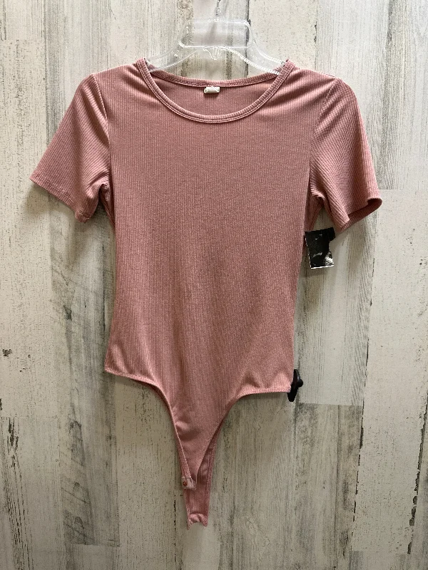 Pink Bodysuit Clothes Mentor, Size S