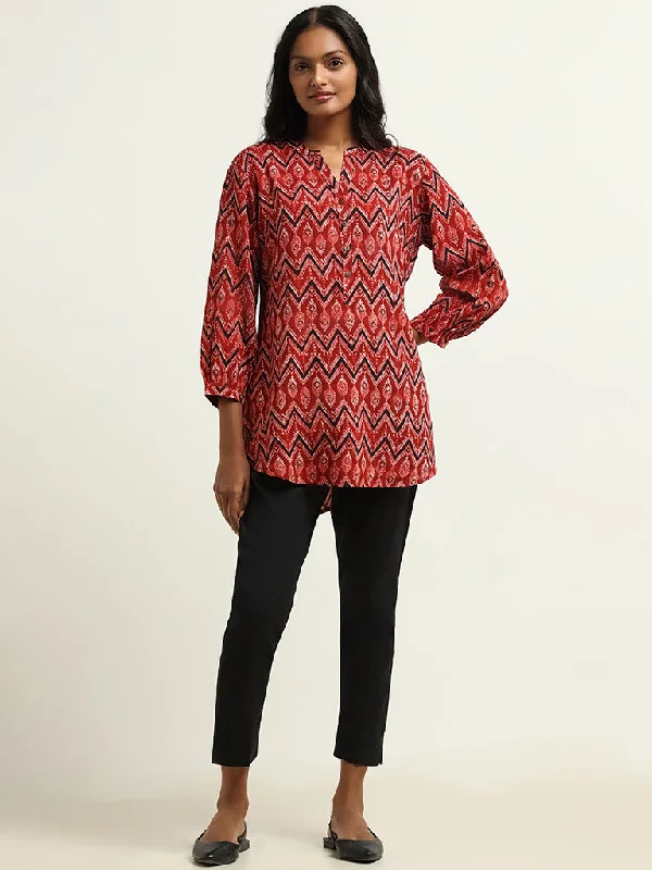 Utsa Red Printed Kurti