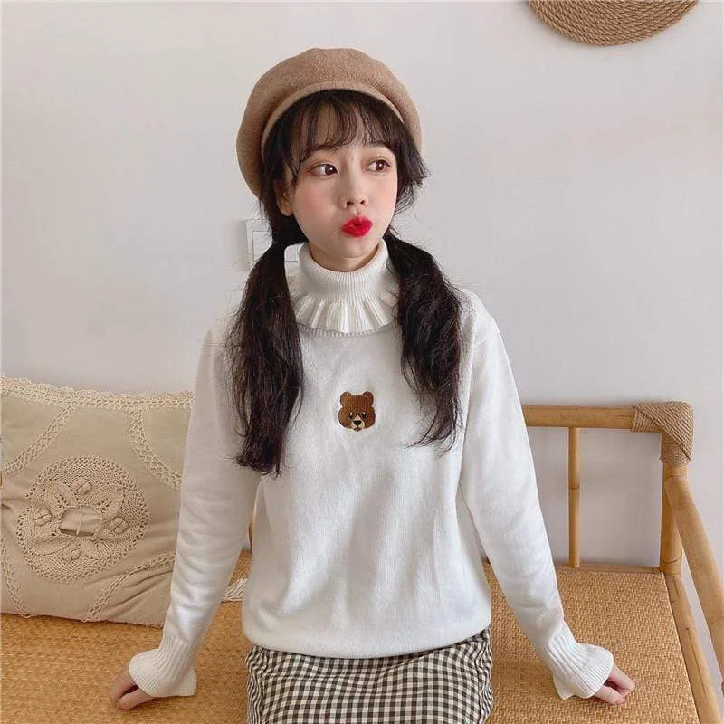 Women's Sweet Little Bear Embroidered High-collar Sweaters